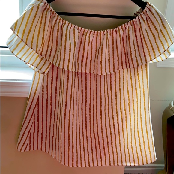 Light top - Picture 1 of 3